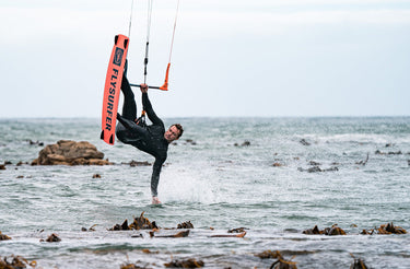 Flysurfer FLOW Handplant